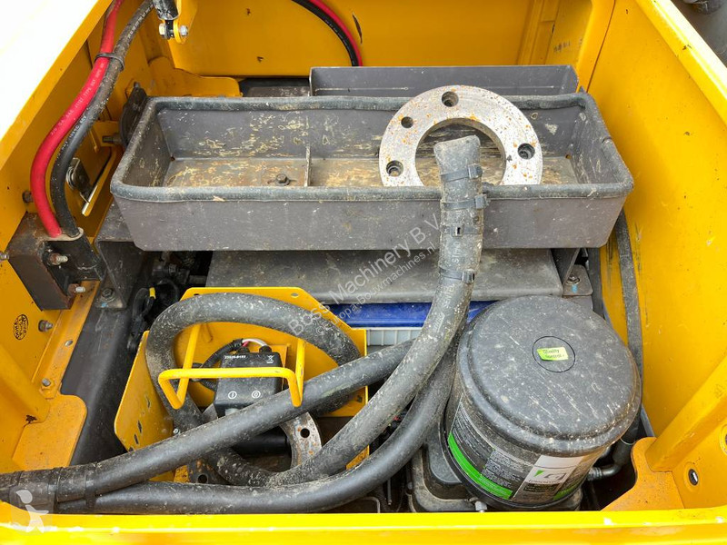 Rýpadlo Volvo - Automatic Greasing / Quick Coupler