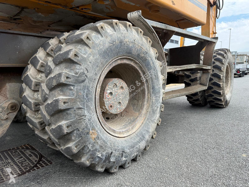 Lopatový nakládač Liebherr A | A/C