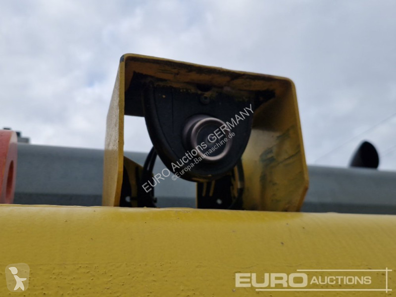 جرافة Komatsu PC210LC-7K