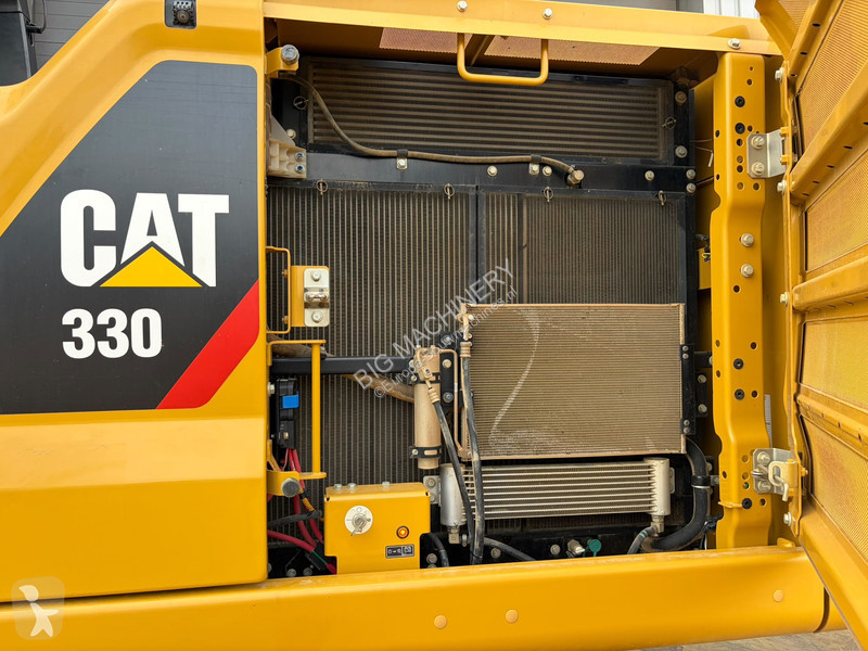 Lopatový nakládač Caterpillar 07A