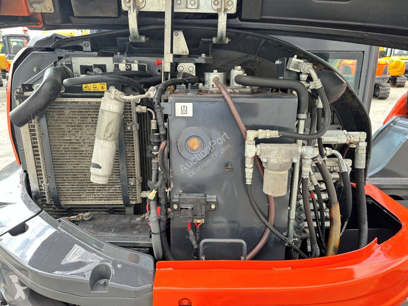جرافة Kubota KX155-5