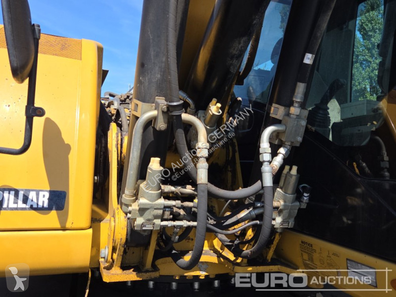 جرافة Caterpillar D