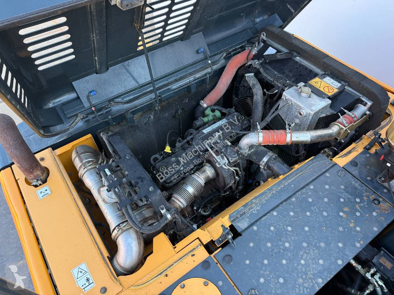 جرافة Hyundai - 360° Camera / Automatic Greasing