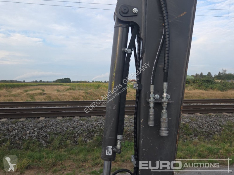 Багер Volvo ECR50F