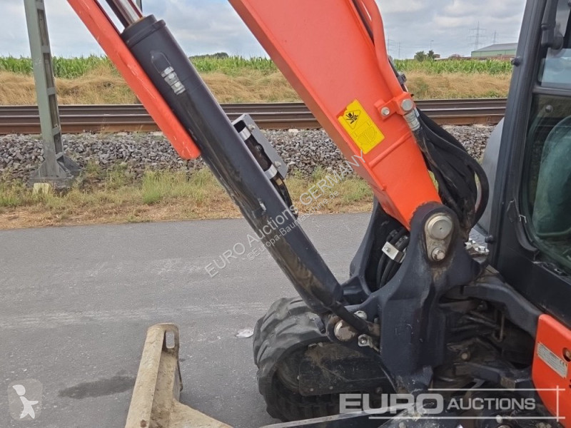 Багер Kubota