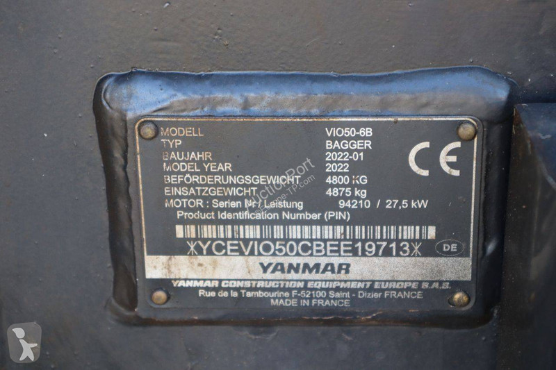 Lopatový nakládač Yanmar VIO50-6B