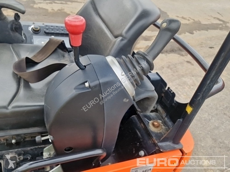 Экскаватор JCB 19C-1 E