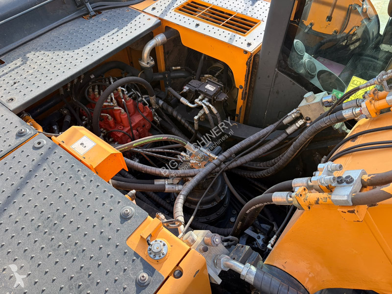 Excavadora Hyundai HX330NL