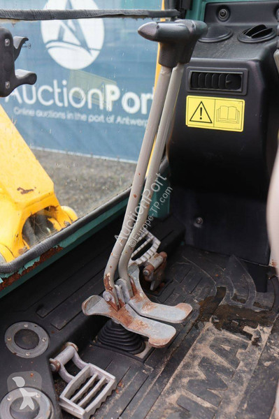 جرافة Yanmar 4