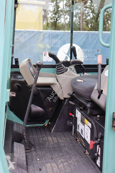 جرافة Yanmar SV22