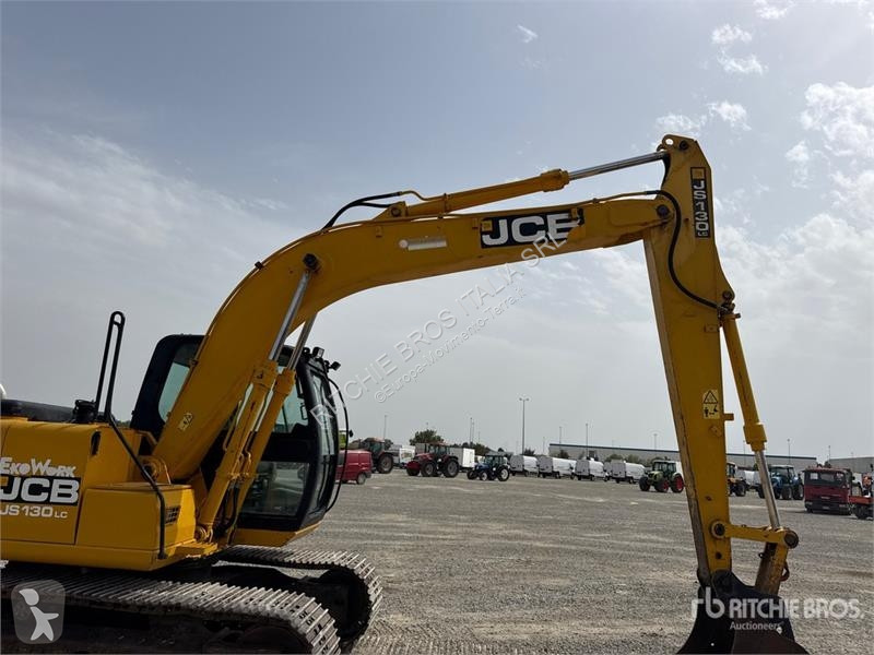 Екскаватор JCB