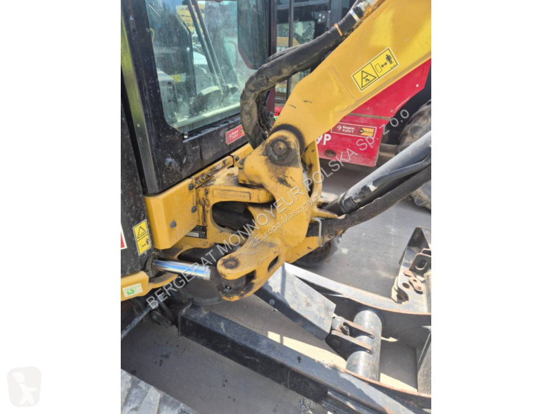 Escavadora Caterpillar 302.7-07CR