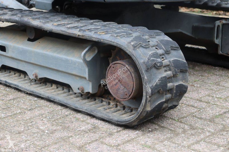 جرافة Neuson EZ26