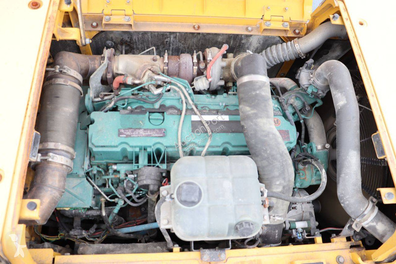 جرافة Volvo L