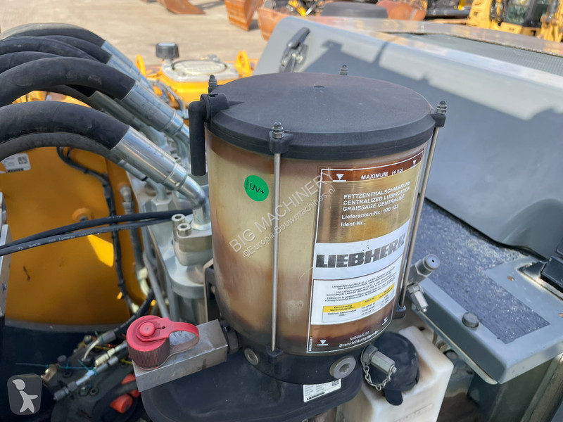 جرافة Liebherr A920