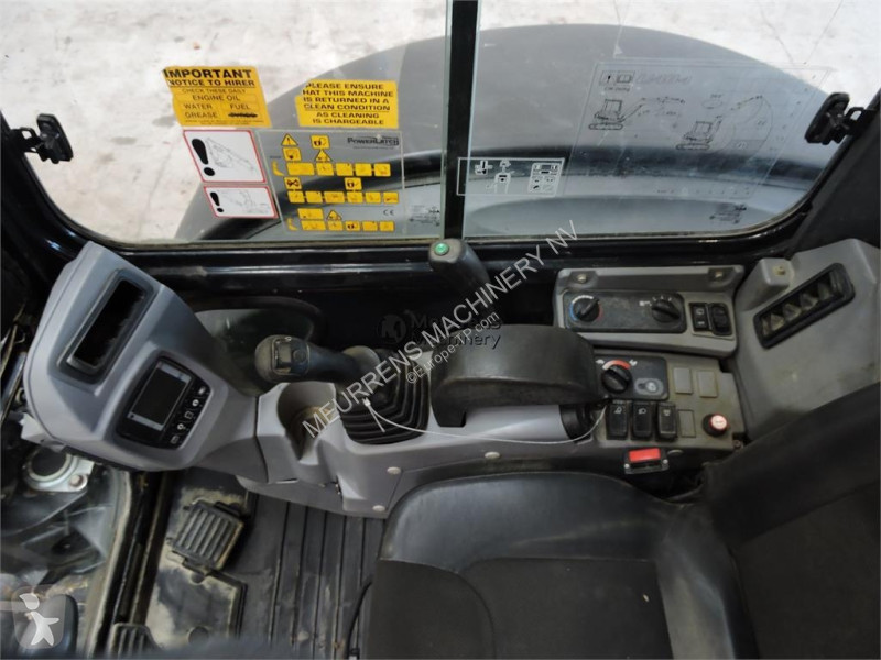 جرافة Kubota U48-4