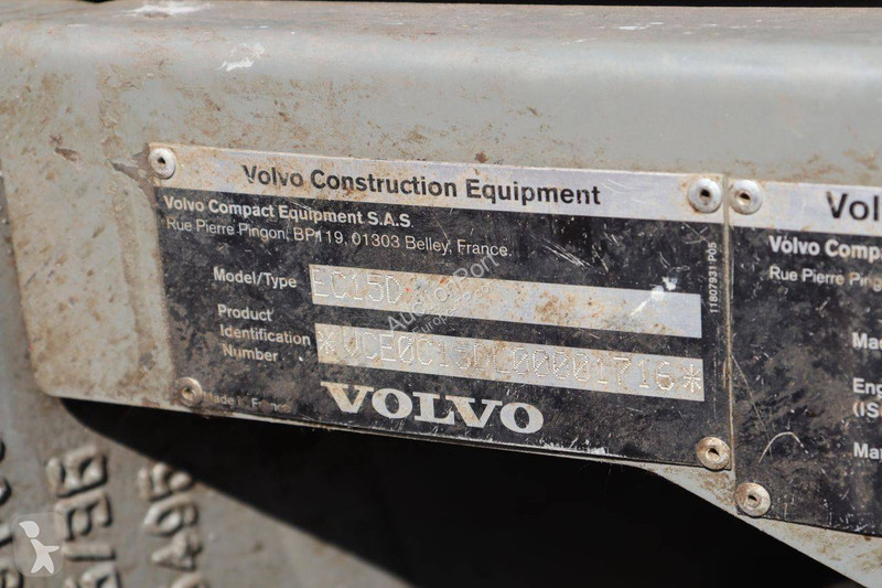 جرافة Volvo EC15D