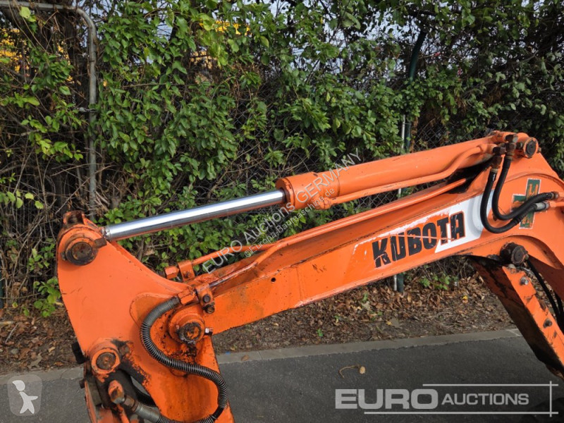Pelle Kubota KH-012