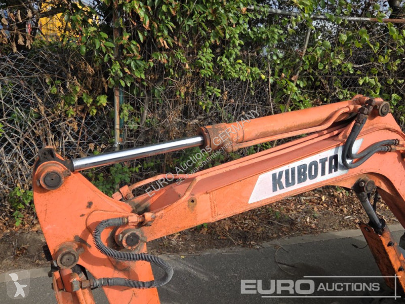 Pelle Kubota KH-012