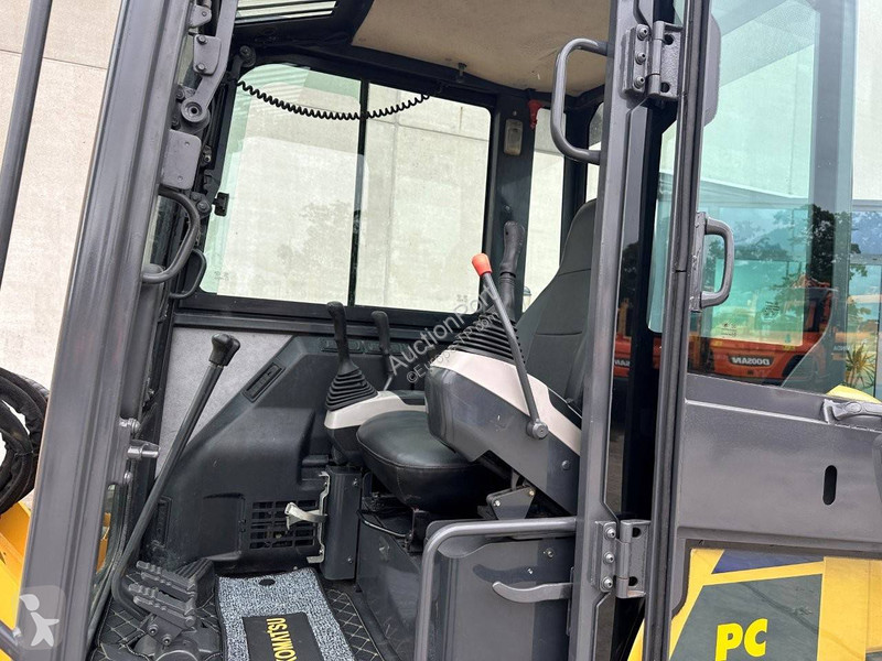 Skovel Komatsu 7