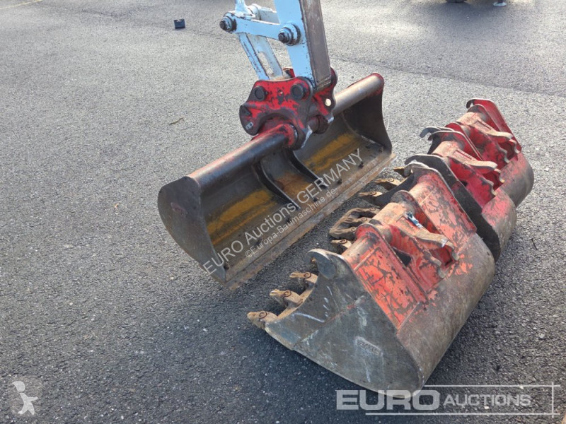 Pelle Takeuchi 2