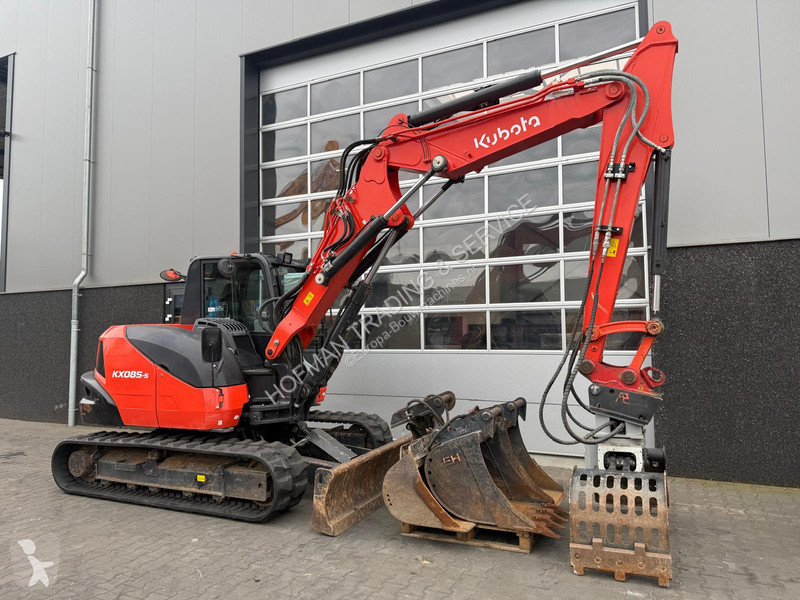 جرافة Kubota KX085-5