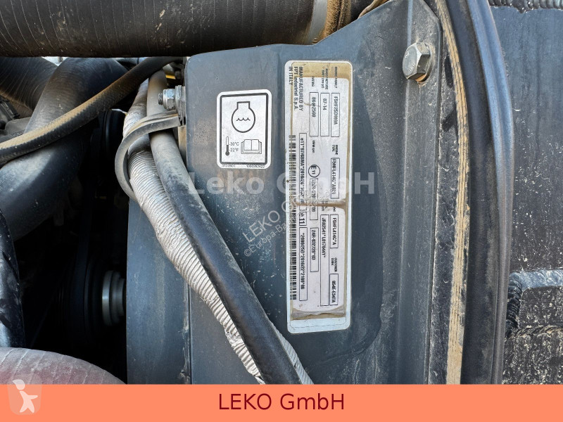 Pelle Wacker Neuson Neuson EW100 Mit Drei Löfffeln