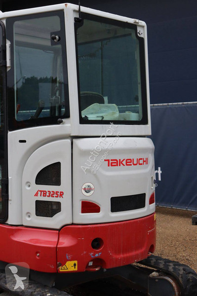 جرافة Takeuchi