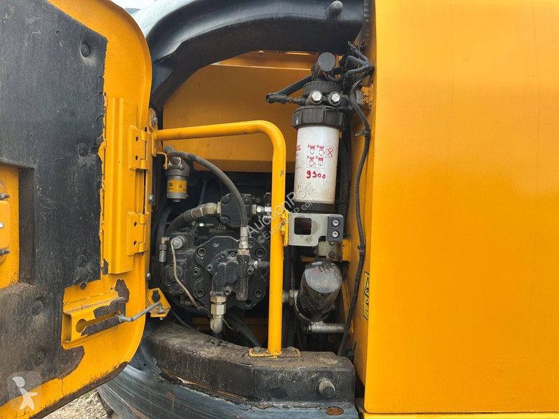 Pelle JCB LC