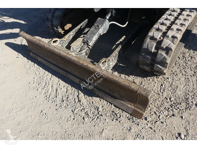 جرافة Yanmar VIO23-6