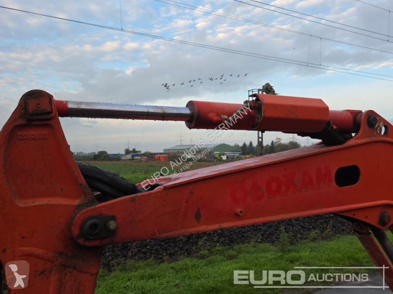 Багер Volvo ECR25D
