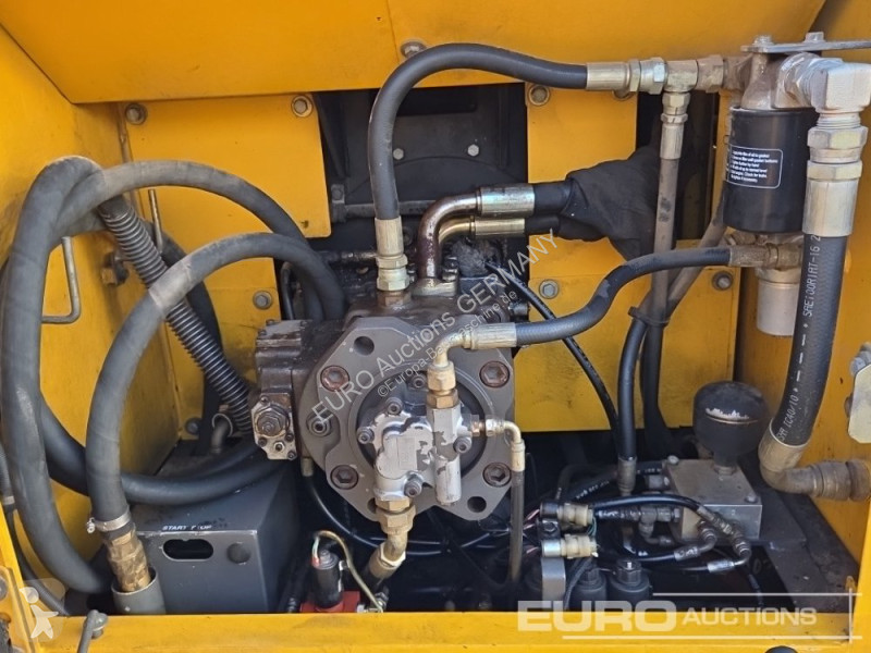 جرافة Volvo EC240