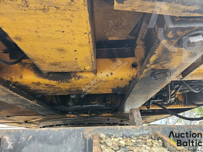 Багер JCB