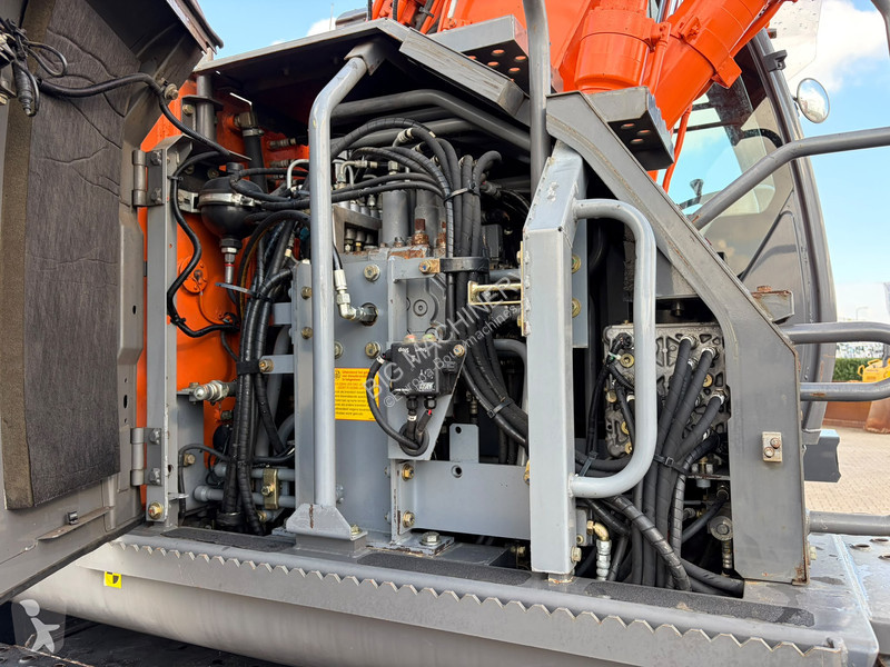 Escavadora Hitachi | Dutch Machine