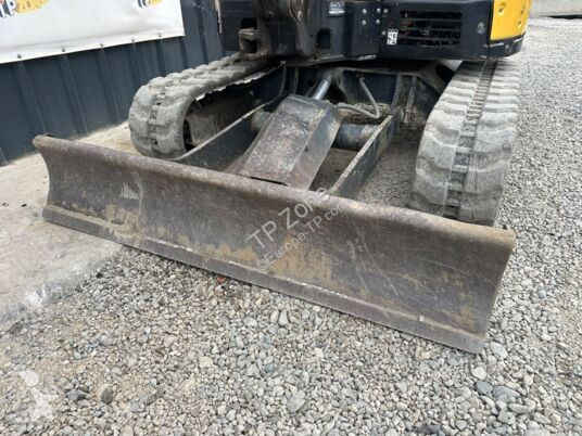 Escavadora Yanmar 6A