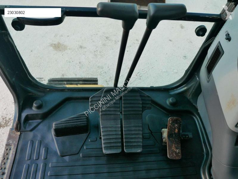Escavatore Komatsu PC180NLC-7K