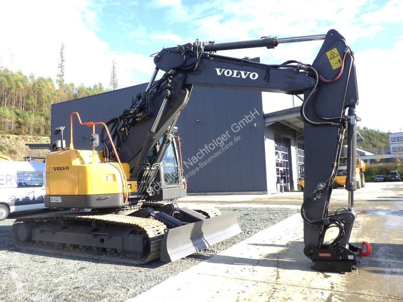 Excavadora Volvo