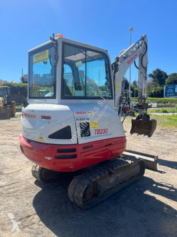 Miniexcavadora Takeuchi