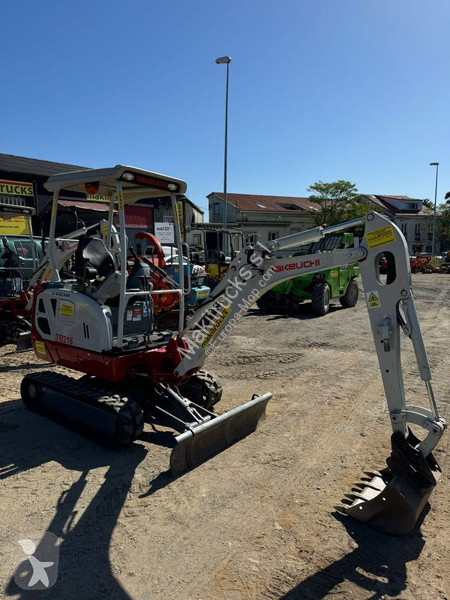Rýpadlo Takeuchi TB216