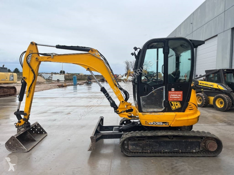 Excavator JCB