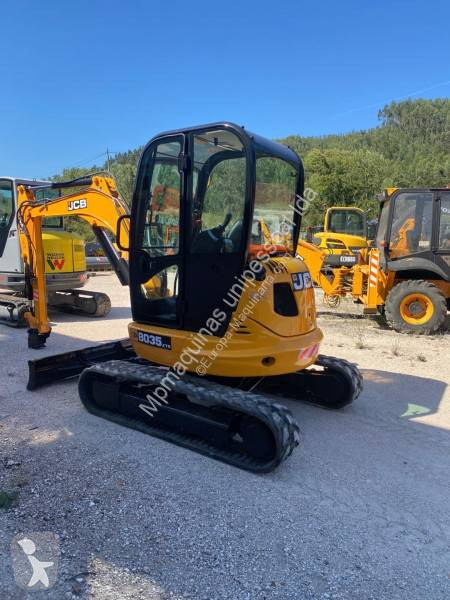 Excavator JCB