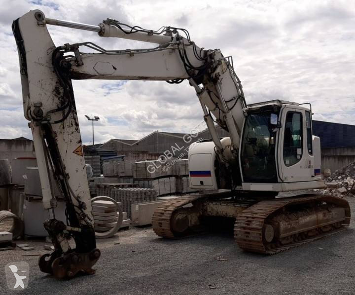 Escavadora Liebherr