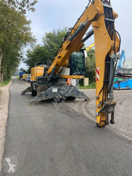 جرافة Liebherr LH 22 M