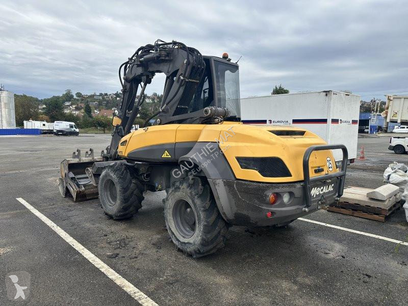 Excavator Mecalac