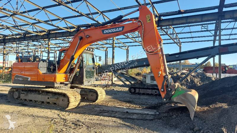 Escavadora Doosan DX140LC-5