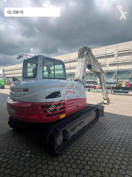 Escavadora Takeuchi CV V4