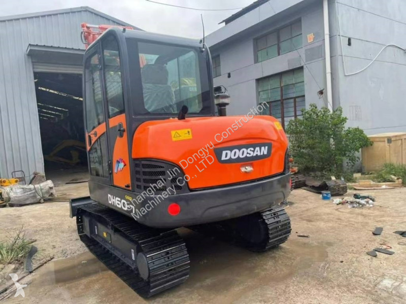 Escavadora Doosan DH 60
