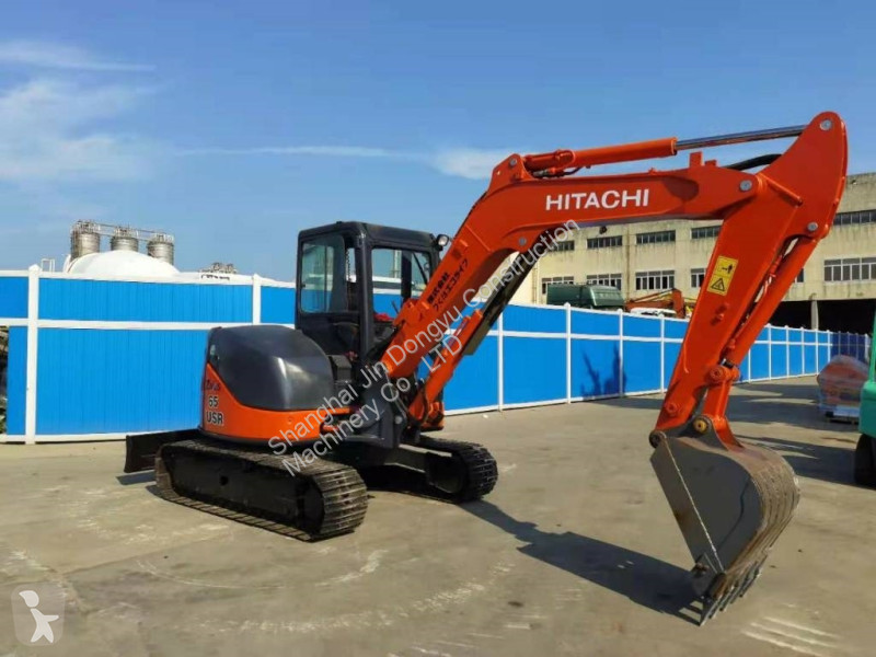 Escavadora Hitachi ZX 65