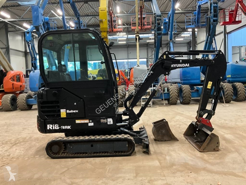 Lopatový nakládač Hyundai Robex 18-9 AK