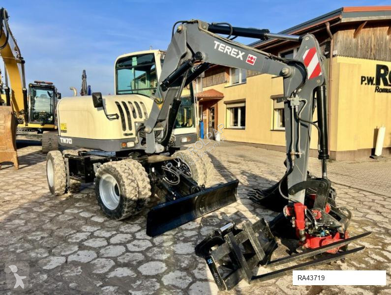 Excavator Terex
